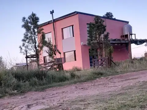 Cabañas en venta - 2 Dormitorios 1 Baño - 649Mts2 - Villa Yacanto, Córdoba