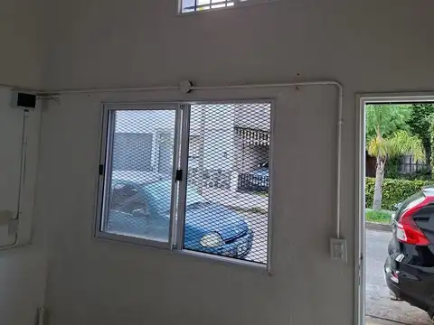 PH en  Virreyes,  monoambiente con entre piso,  próximo a medios de transporte