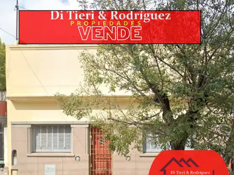 Venta casa sobre lote propio sobre la calle Simbrom, en el centro de Devoto