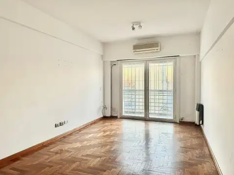 Oficina 3 Ambientes en Alquiler Floresta