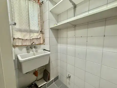 Oficina en Alquiler en Floresta, $ 790.000