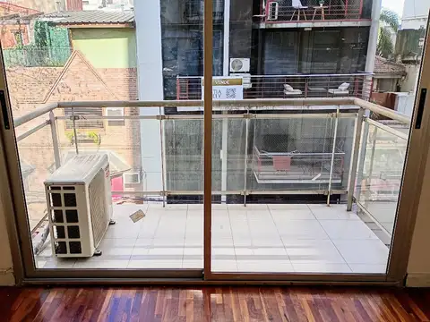 Monoambiente Al Frente C/balcòn, Piscina y Laundry