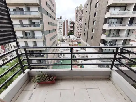 Departamento en Alquiler en Abasto, $ 320.000