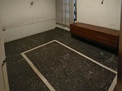 Amplia propiedad ubicada en microcentro de Resistencia