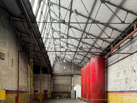 Galpon en Alquiler 88,66  mts Frente