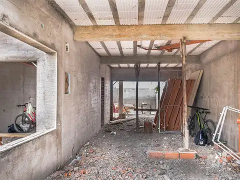 DUPLEX 4 DORMITORIOS VENTA GRAND BOURG