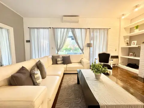 Casa 4 ambientes con 4 baños