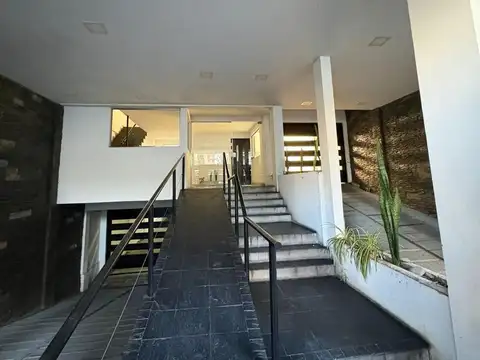 Departamento monoambiente al frente en alquiler y venta