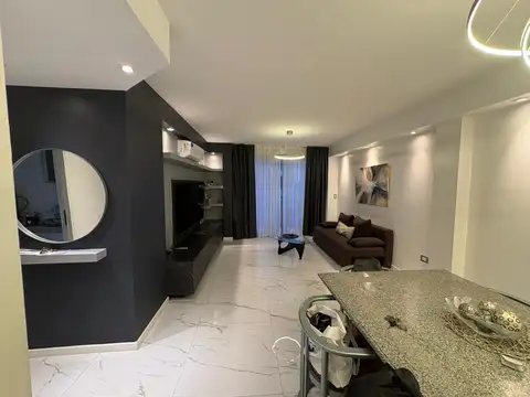 Departamento 5 amb con dependencia y 2 cocheras en Flores