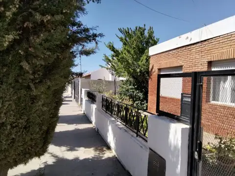 CASA EN Bº PUEYRREDON 3 AMBIENTES GRAN PATIO