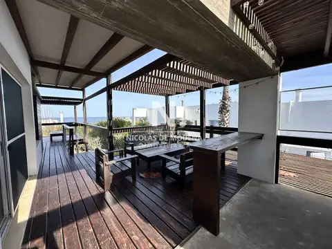 Casa en venta estilo minimalista a 300 mts del mar, El chorro.