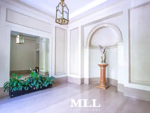 Av. Alvear  y Av. Callao. Palacio Versailles. Lindisimo 2 ambientes a contrafrente muy luminoso.