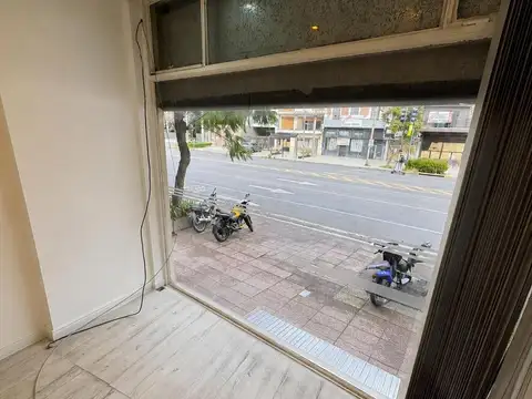 Avenida del Libertador  al 2400