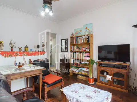 Depto Tipo Casa en Venta 50 años