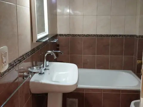Departamento 5 ambientes con 1 baño