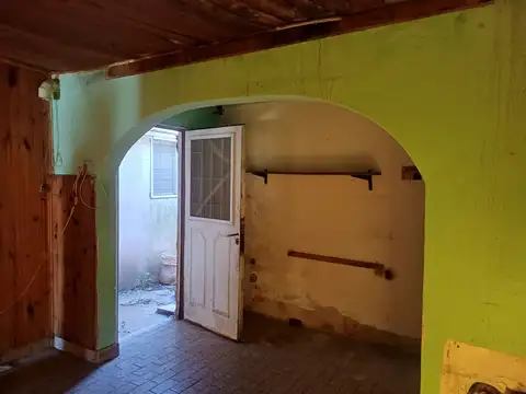 Casa 4 ambientes con 1 baño