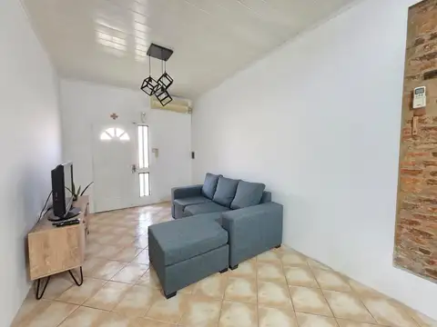 Casa 3 ambientes con 2 baños