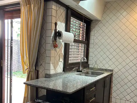 Chalet 5 Ambientes, C/ Jardín, Coch y Terraza. Estanislao del Campo 880, Florida