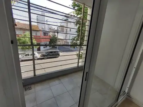 Rioja 3759 , Piso 1