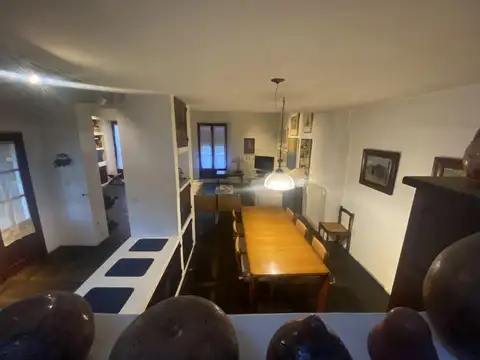 Casa en Alquiler con 2 cocheras