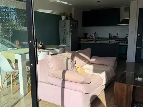 DEPARTAMENTO CON TERRAZA Y COCHERA 