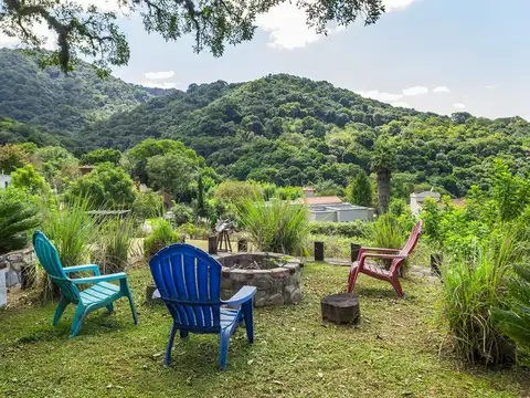 Casa 9 ambientes con 3 baños