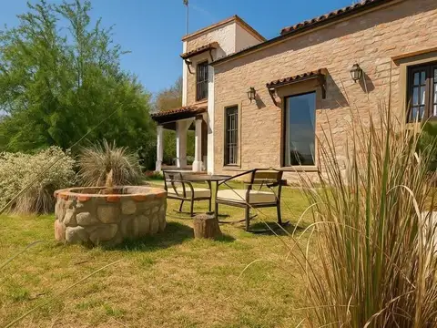 Casa en Venta con 3 cocheras