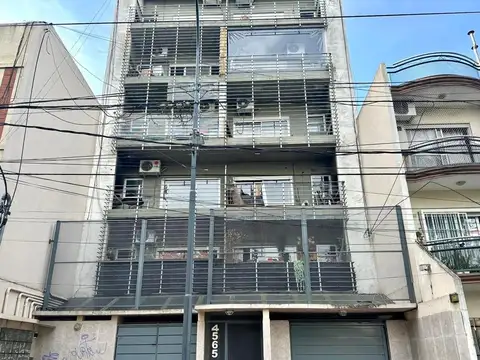 Venta moderno 2 ambientes con balcón y parrilla