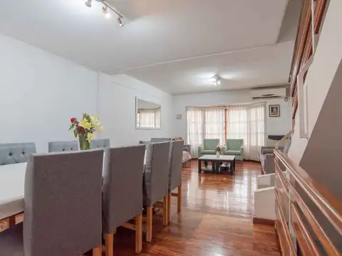 Depto Tipo Casa 4 ambientes con 2 baños