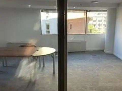 Oficina 4 ambientes con 3 baños