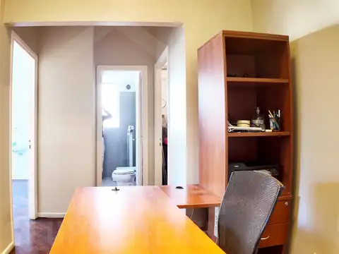 Oficina al Frente con Balcón – 3 Ambientes – Súper Luminosa – Ubicación Premium en Belgrano – EN VENTA