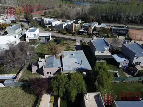 Vende casa en B° Privado Los Elementos