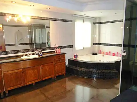 Casa en Venta al Este