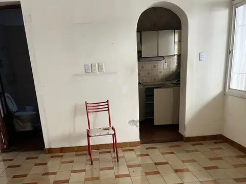 CASA EN ESQUINA SOBRE LOTE PROPIO