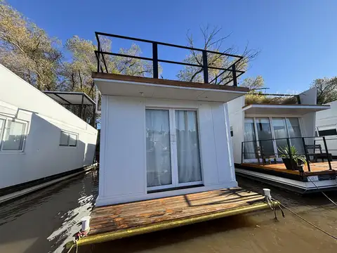 Venta de Casa Flotante Fondeada En El Yacht De San Fernando