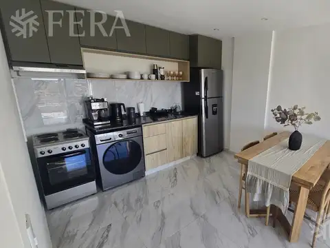 Venta departamento 2 ambientes con balcón y cochera en Wilde