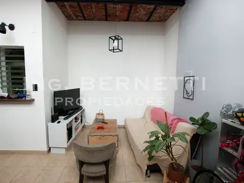 Depto Tipo Casa en Alquiler de 2 dormitorios