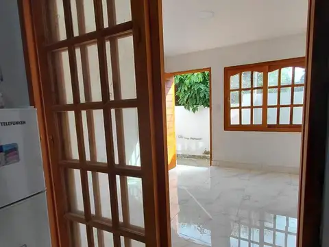 Depto Tipo Casa en Alquiler de 2 ambientes