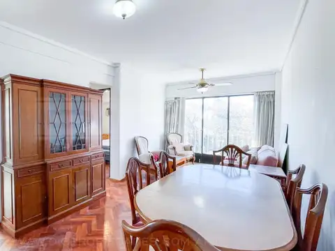 Roma al 1400, entre Av. Maipu y Córdoba