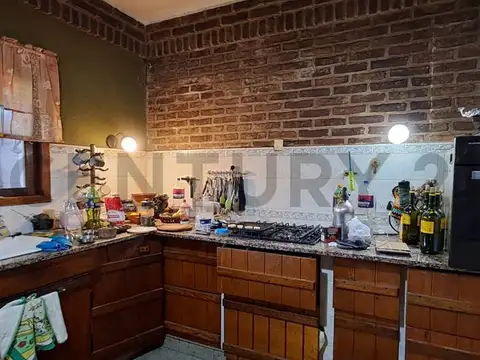 Casa en Venta con 3 cocheras