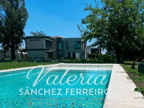 Casa 5 ambientes con 4 baños