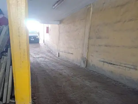 COCHERA CUBIERTA EN EL CENTRO DE SAN CARLOS DE BARILOCHE