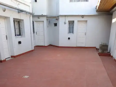 Dueña alquila monoambiente luminoso en pleno centro, 11 años de antigüedad