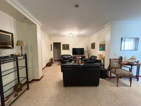 Depto Tipo Casa en Venta de 7 ambientes