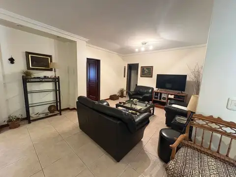 Depto Tipo Casa en Venta en Acassuso, USD 245.000