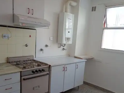 Departamento en Alquiler en Acassuso Vias  /  Santa Fe, $ 550.000
