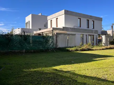 133 y 478 - El Roble