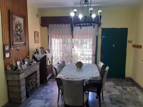 Pte. Juan D. Perón 100