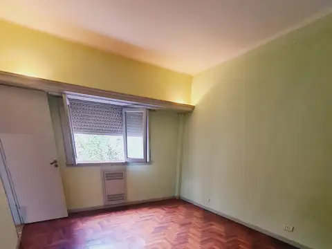 Sarmiento 2000, Piso 1