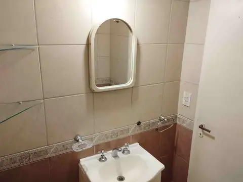 Depto Tipo Casa 4 ambientes con 2 baños